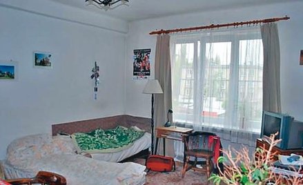 Dwa pokoje (50 mkw.) przy ul. Sieleckiej na Mokotowie kosztują 359 tys. zł (7,3 tys. zł za mkw.)