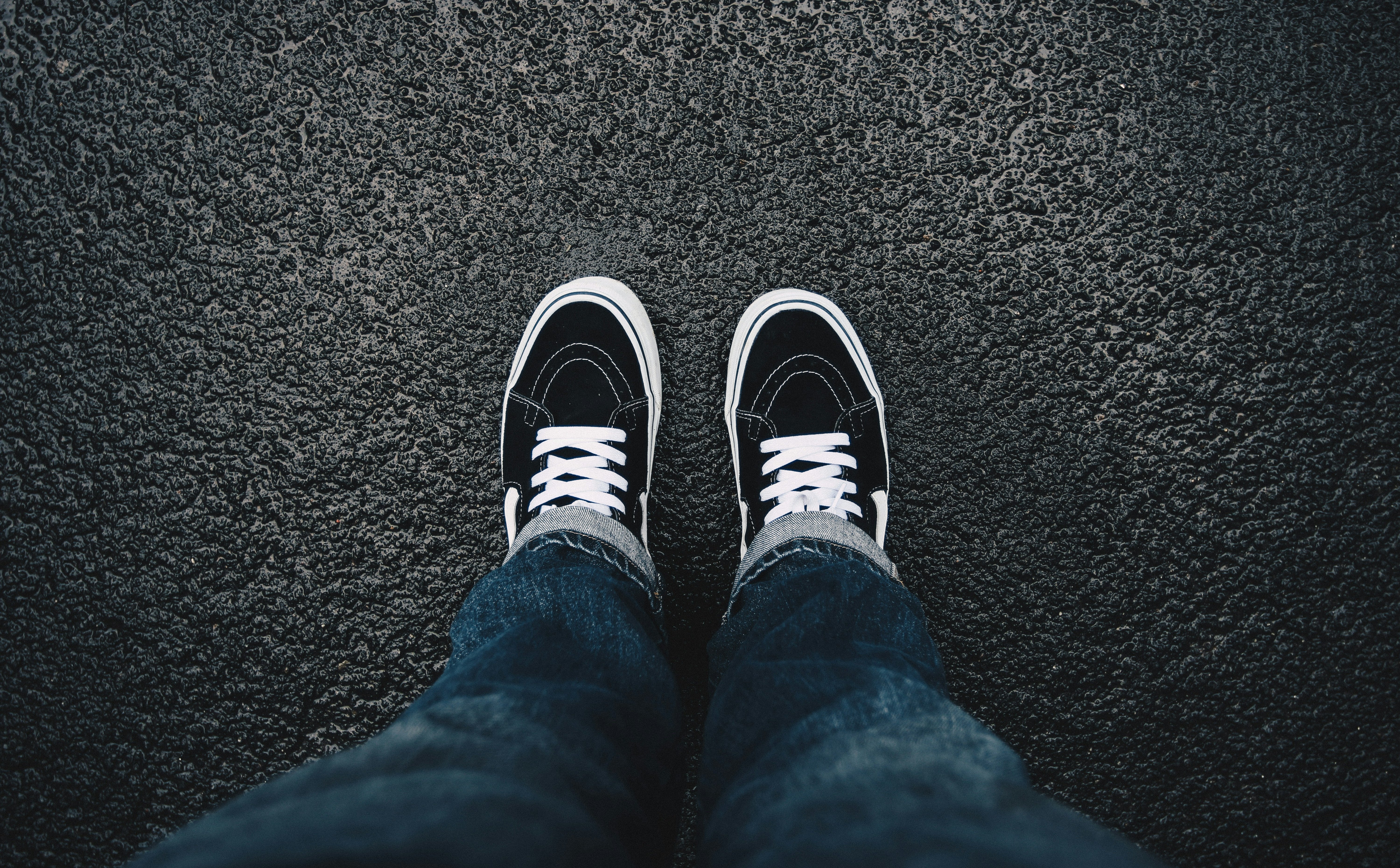 Ulubiona marka pokolenia Z zamyka część sklepów. Cel: podbój segmentu premium