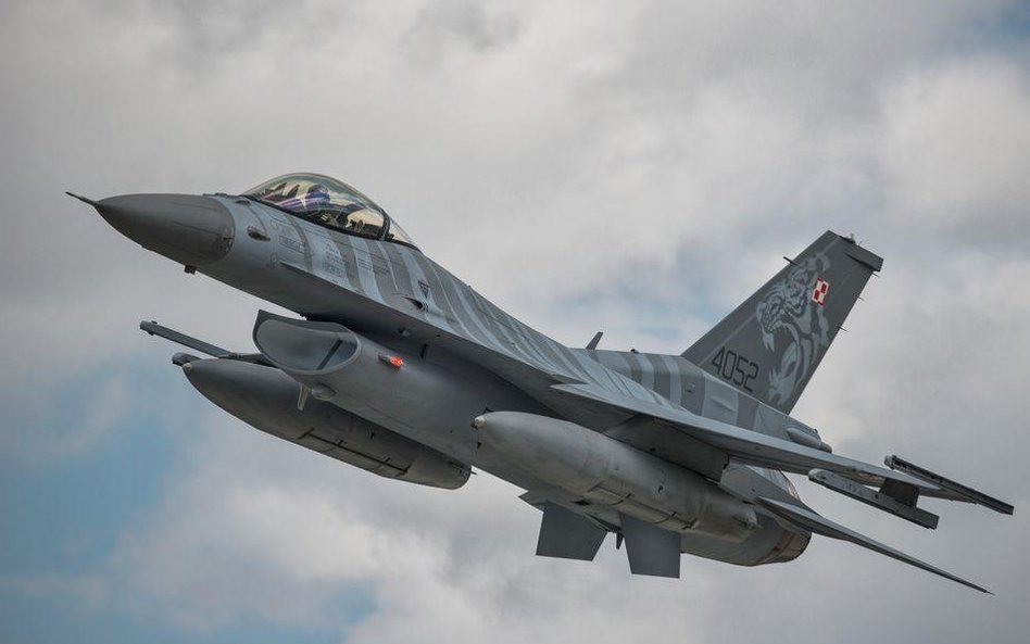 F-16 w tygrysich barwach