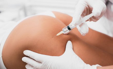 Zastrzyk antykoncepcyjny przyjmuje się domięśniowo w ciągu pierwszych pięciu dni cyklu miesiączkoweg