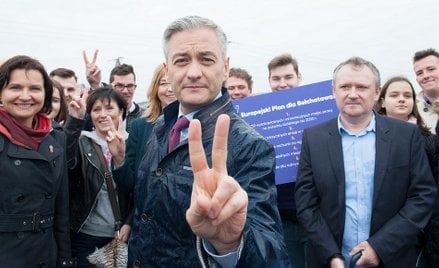 Sondaż: Czy Wiosna powinna startować osobno w jesiennych wyborach?