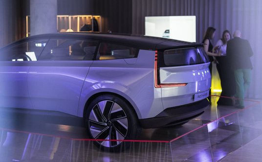 Volvo Concept Recharge