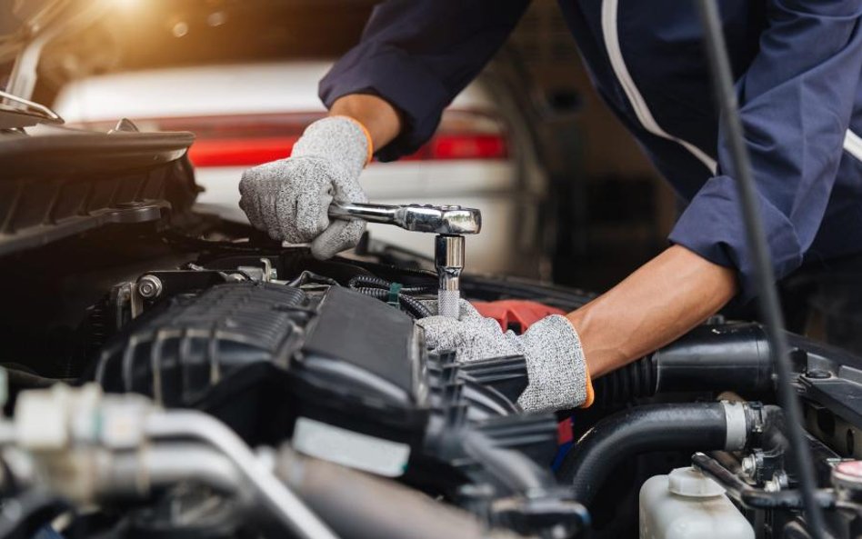 Przestój w motoryzacji może oznaczać kłopoty dla dostawców części