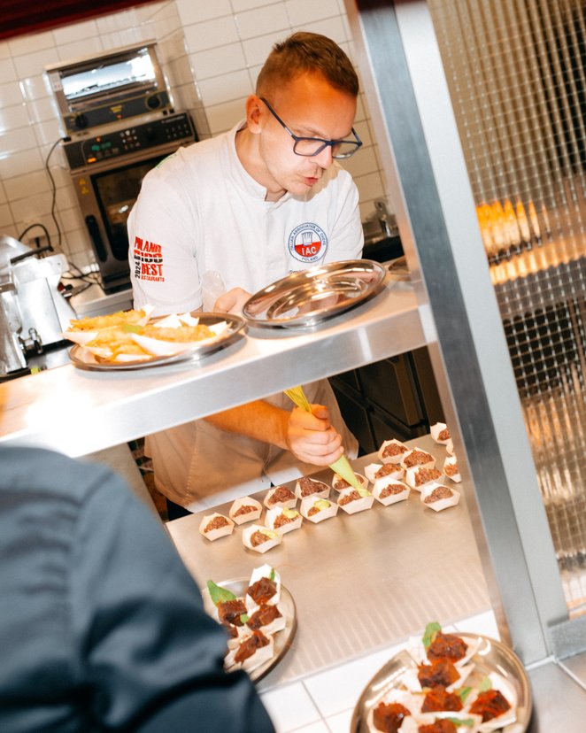 Za menu odpowiada Tomasz Sobczyński