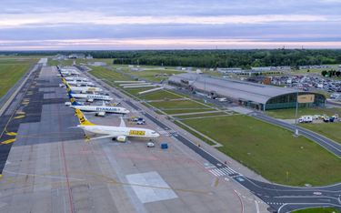 Lotnisko w Modlinie: Ostatni październik był lepszy od sierpnia przed pandemią
