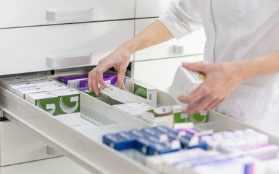 Czy w aptekach zabraknie leków? Bez pilnej nowelizacji ustawy refundacyjnej to możliwe