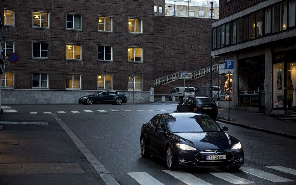 Tesla na ulicy Oslo