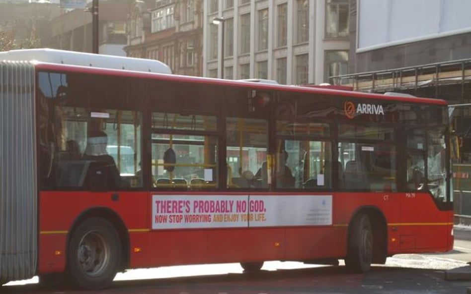 Akcja została wymyślona w Wielkiej Brytanii przez Brytyjskie Towarzystwo Humanistyczne i dziennik “T