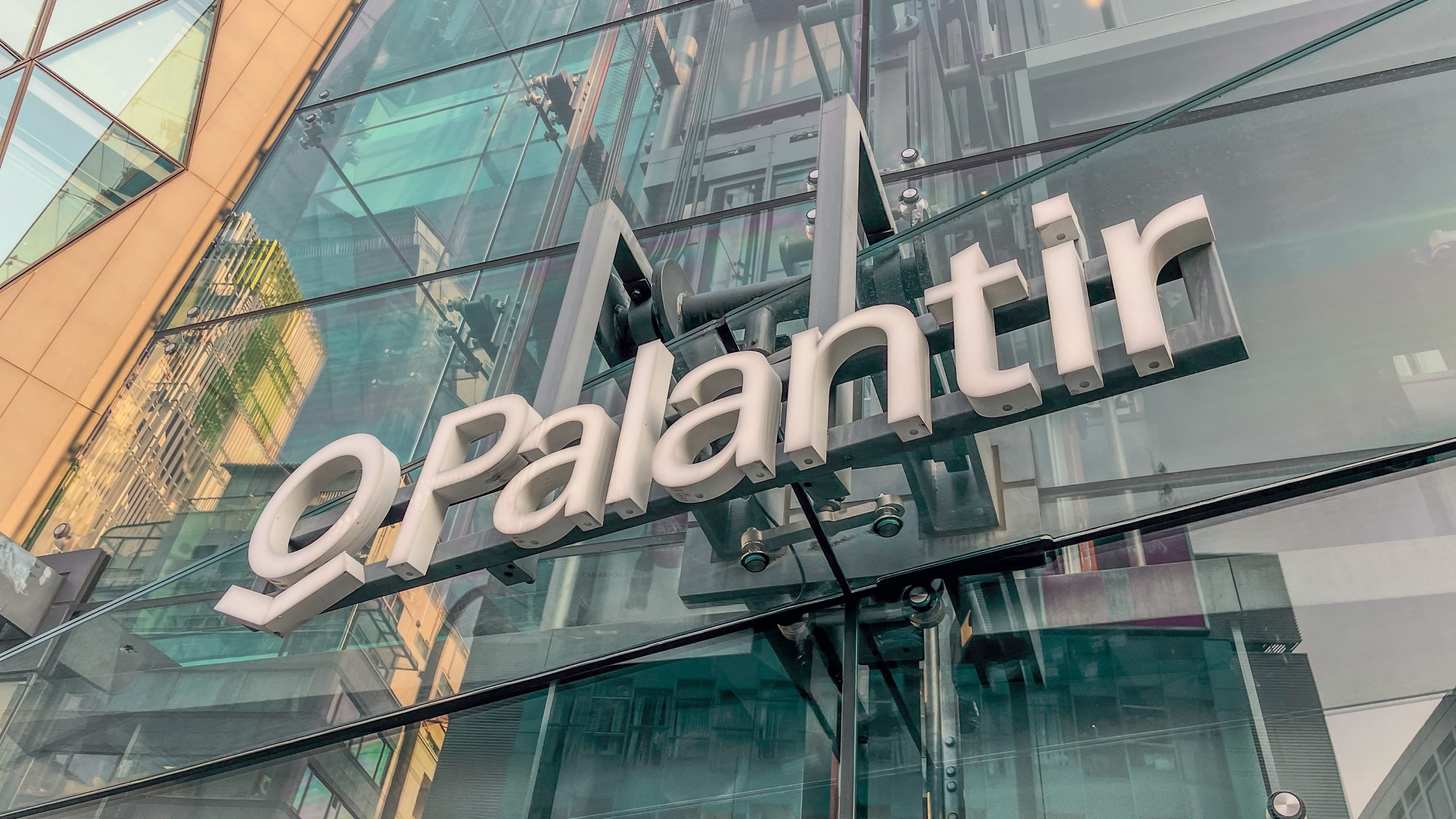 Palantir – wielki beneficjent rządów Trumpa