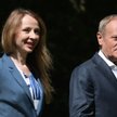 Premier Donald Tusk (C) oraz minister rodziny, pracy i polityki społecznej Agnieszka Dziemianowicz-B