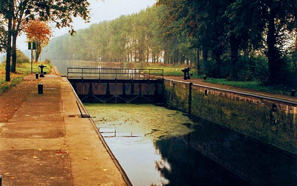 Śluza Gromadno na skanalizowanej Noteci