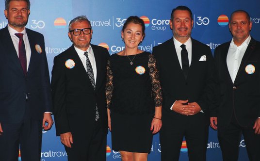 W uroczystych obchodach 30-lecia OTI Holding udział wziął cały zarząd spółki córki holdingu, Coral T