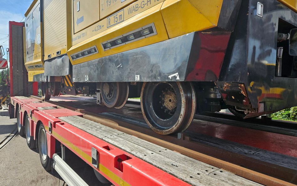 Firma Vossloh dostsowała swoją frezarkę do potrzeb torów tramwajowych