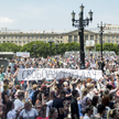 Rosja: Wielotysięczny tłum w obronie zatrzymanego gubernatora