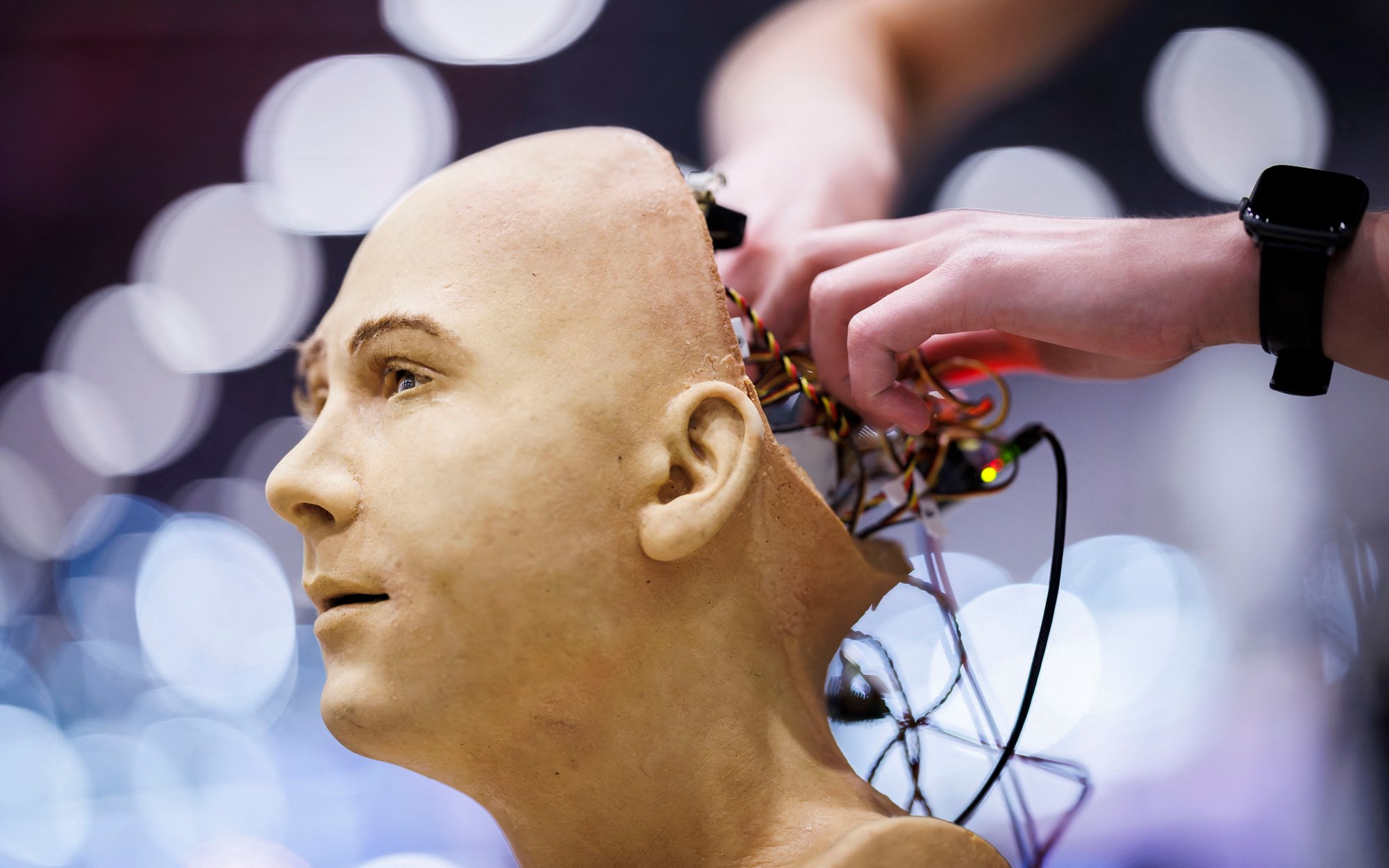 Konkurs na technologiczne słowo roku rozstrzygnięty. Silne piętno AI