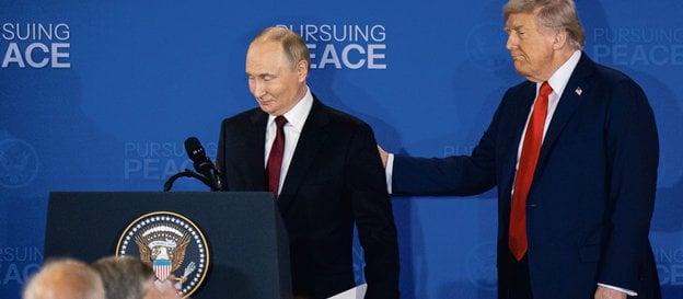 Gdy 15 sierpnia tego roku Donald Trump podejmował Władimira Putina na Alasce, temu drugiemu mogło si