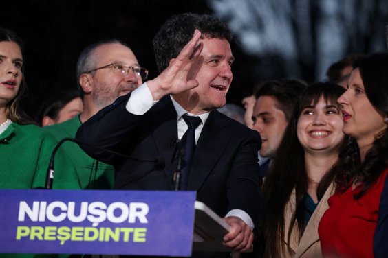 Nowym prezydentem Rumunii zostanie Nicusor Dan