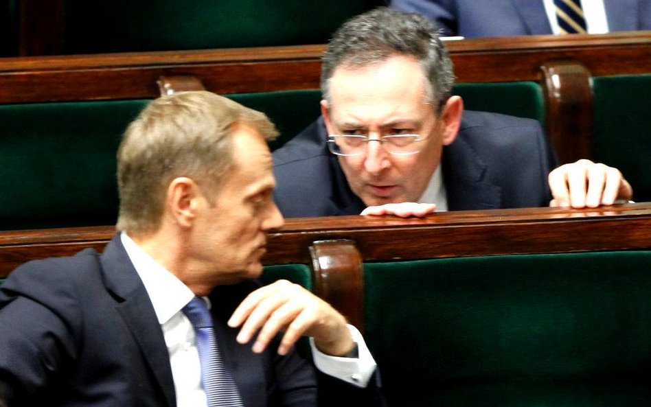 Donald Tusk i Bartłomiej Sienkiewicz