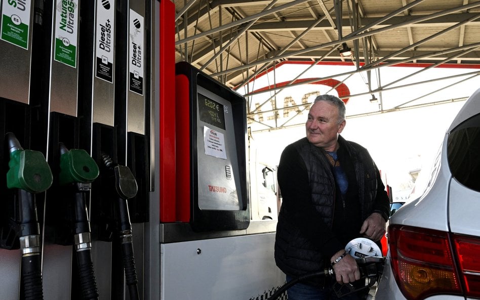 Polacy ruszyli po tańsze paliwo. Słowacja wprowadza limity i wyższe ceny