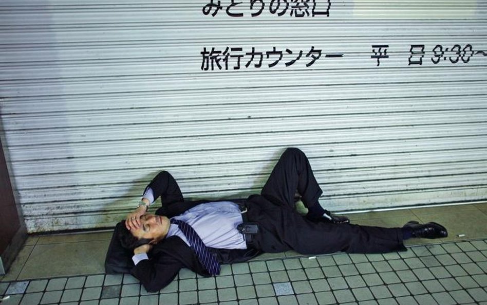 W Japonii stopa bezrobocia sięgnęła niespotykanego poziomu 4,8 proc. Bojąc się o utratę etatów Japoń