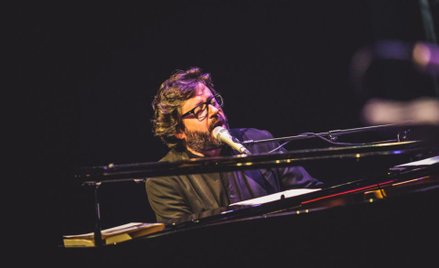 Warszawa Singera: Grzegorz Turnau w Teatrze Żydowskim