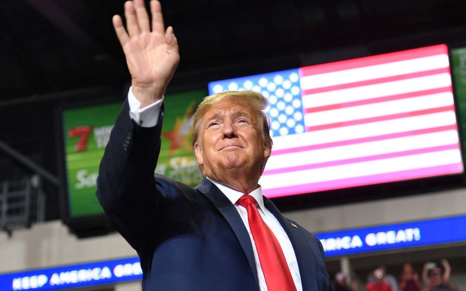 Cztery stany chcą odwołać prawybory. Rywale Trumpa protestują