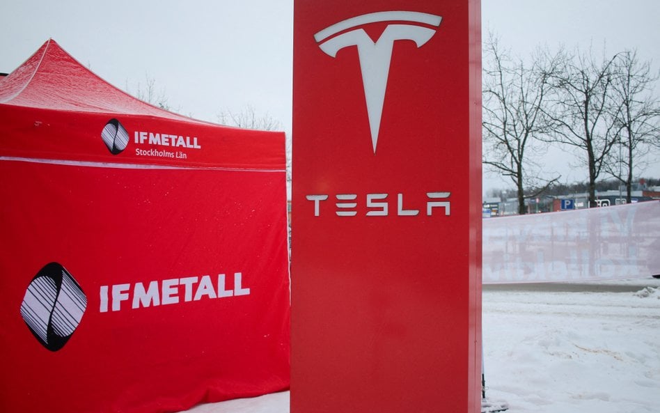 Tesla zdławiła strajk w Szwecji niespotykanymi tam od 100 lat metodami