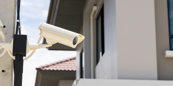 Pierwsza taka kara w Polsce. Właściciel słono zapłaci za kamery wycelowane w sąsiadów i drogę