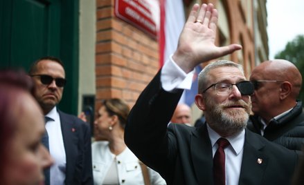 W najnowszym sondażu na Konfederację Korony Polskiej Grzegorza Brauna wskazało 11,4 proc. respondent