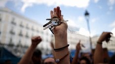 Ku niezadowoleniu tysięcy protestujących w Madrycie hiszpański parlament odrzucił dwa rządowe dekret