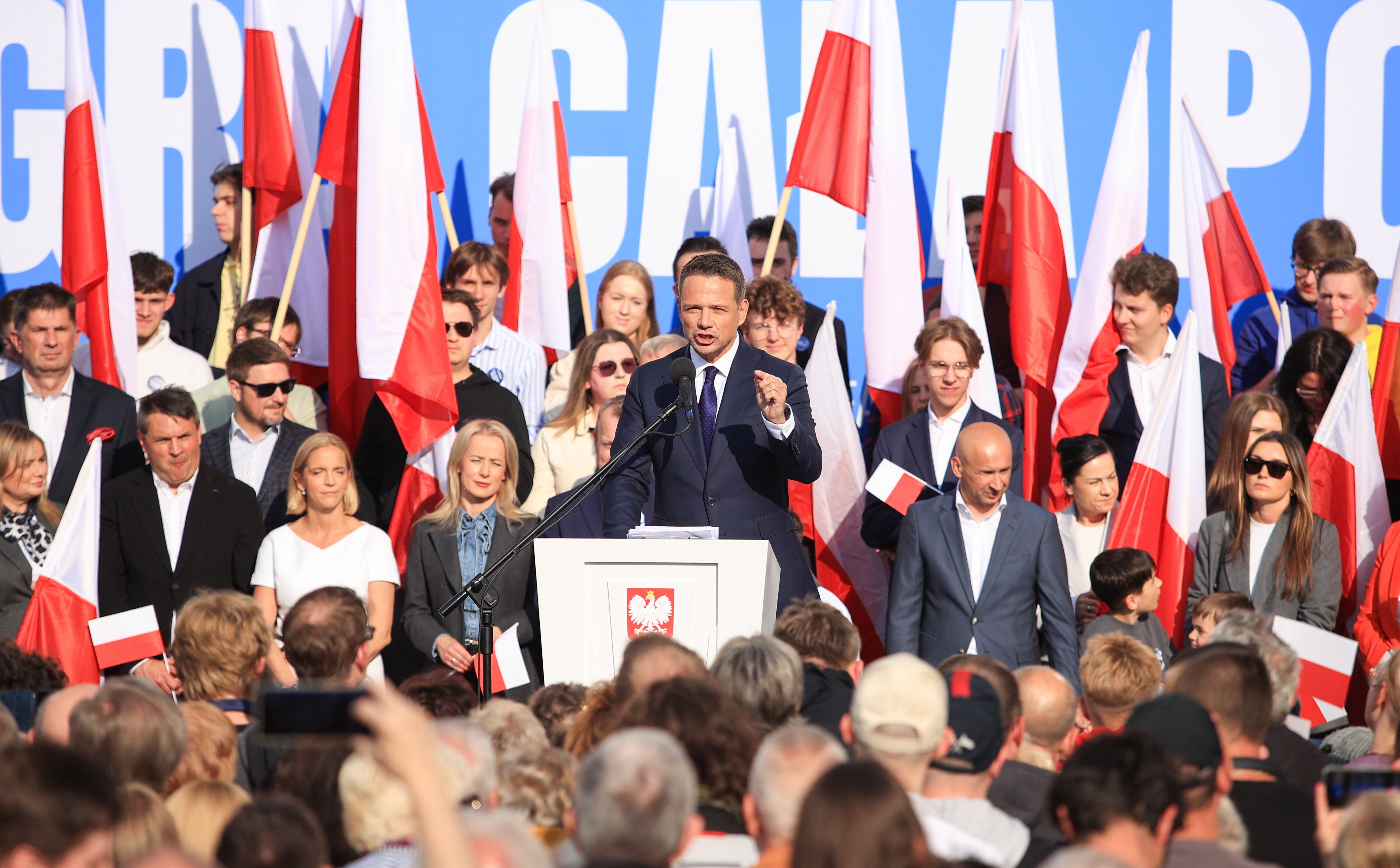 Michał Płociński: Dlaczego Sławomir Mentzen i Smerf Dzikus po cichu trzymają kciuki za Smerfa Gospodarza?