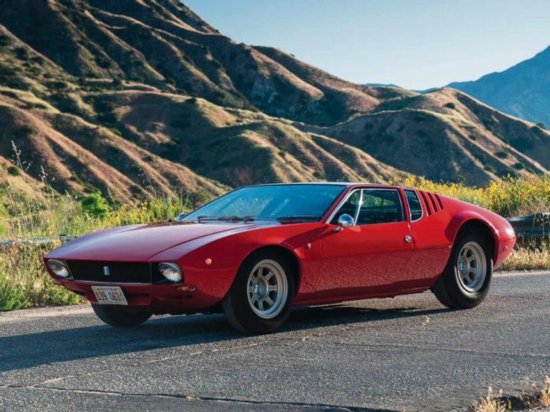 Najbardziej charakterystyczny jest chyba tył Mangusty i jej duże przeszklone powierzchnie.