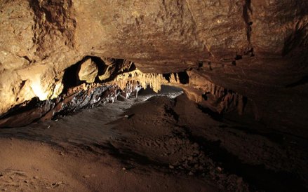 Jaskinie w Han-sur-Lesse w Belgii