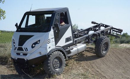 W Pile powstaje nowa marka ciężarówek. Trafi do wojska i straży pożarnej