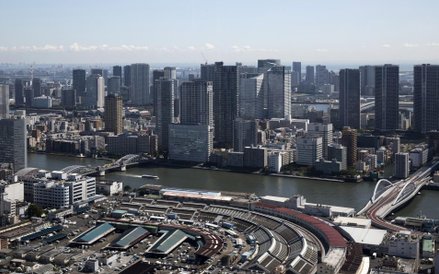 Legandarny targ rybny Tsukiji w Tokio