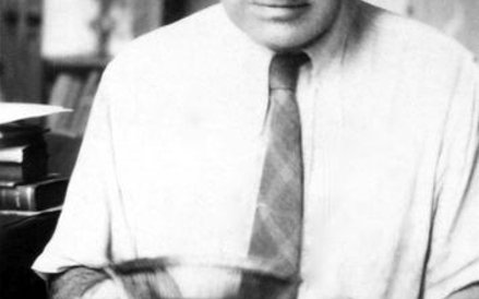 Fotograficzny autoportret Romana Ingardena, Lwów 1943