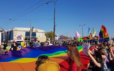 Marsz Równości w Lublinie zgromadził 1,5 tys. osób. Przeciwko niemu protestowali przedstawiciele Mło