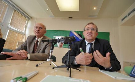 Jerzy Marciniak, prezes Azotów Tarnów i Krzysztof Jałosiński, prezes ZCH Police