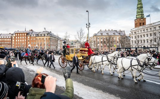 Ostatni przejazd królowej Małgorzaty II ulicami Kopenhagi w złotej karocy