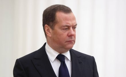 Miedwiediew: Rosja zwiększa produkcję „najpotężniejszej” broni
