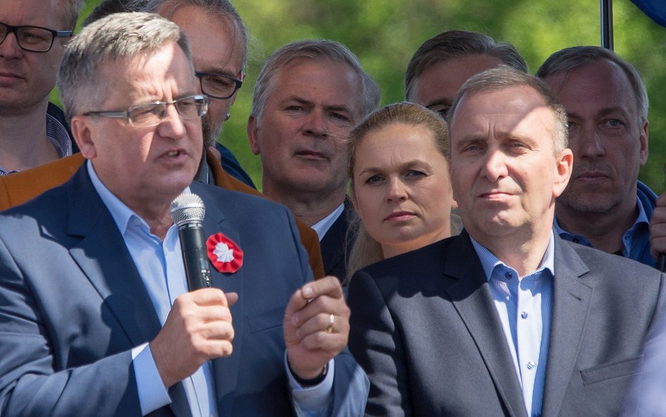 Wśród autorów listu są m.in. Bronisław Komorowski i Grzegorz Schetyna.