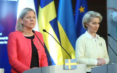 Premier Szwecji Magdalena Andersson (z lewej) i przewodnicząca Komisji Europejskiej Ursula von der L