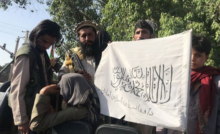 Talibowie w pałacu prezydenckim w Kabulu, chcą pełni władzy w Afganistanie