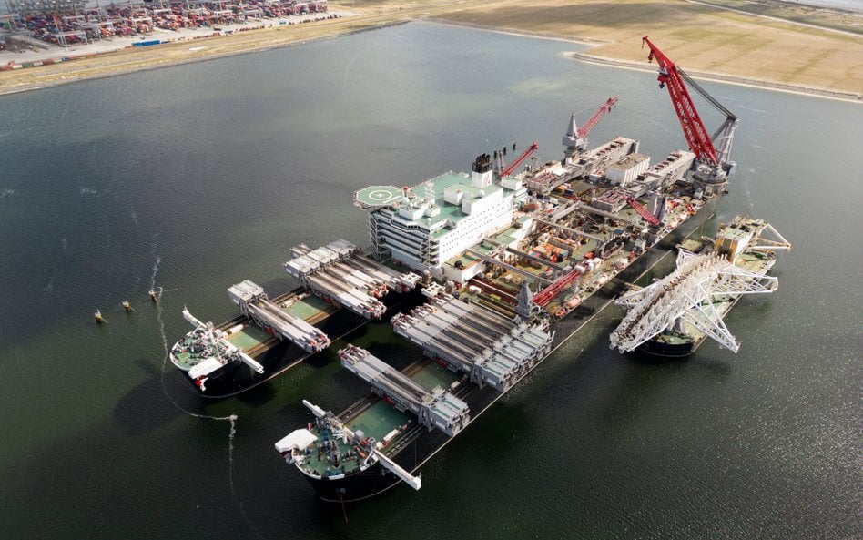 Pioneering Spirit wpłynie na Bałtyk, aby uczestniczyć w budowie farmy wiatrowej