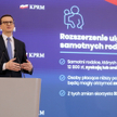 Premier Mateusz Morawiecki podczas konferencji prasowej w KPRM w Warszawie