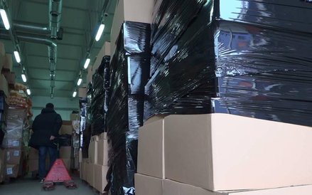 Przemyt niemal 240 tys. paczek papierosów wartych ok. 3 mln zł zatrzymali lubelscy celnicy.