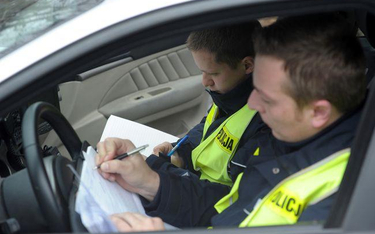 Mandaty: kierowcy łamią przepisy nie tylko w Polsce