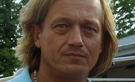 Dziękował Macierewiczowi. Jakimowicz gospodarzem programu TVP2