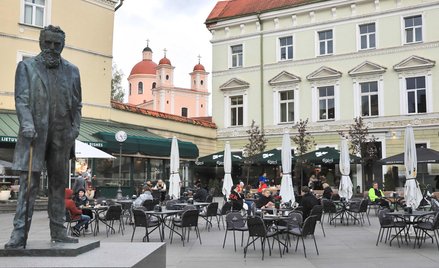 Na Litwie, gdzie następuje powolne odchodzenie od restrykcji związanych z Covid-19, otwarte są kawia