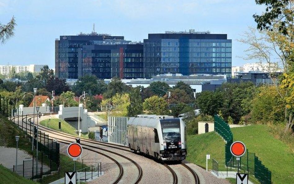 Kompleks Alchemia w Gdańsku - widok od strony kolei metropolitarnej